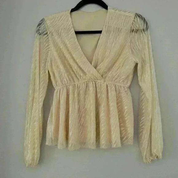 Plunging Neck Lantern Sleeve Peplum Blouse - Picture 7 of 10